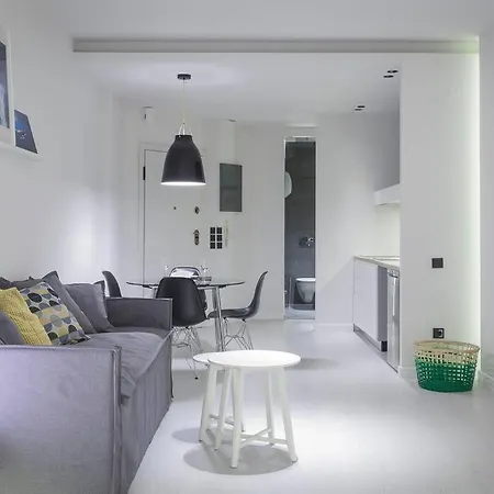 High-end Luxury Apartment *